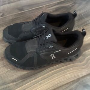 On cloud Black waterproof Athletic Sneakers